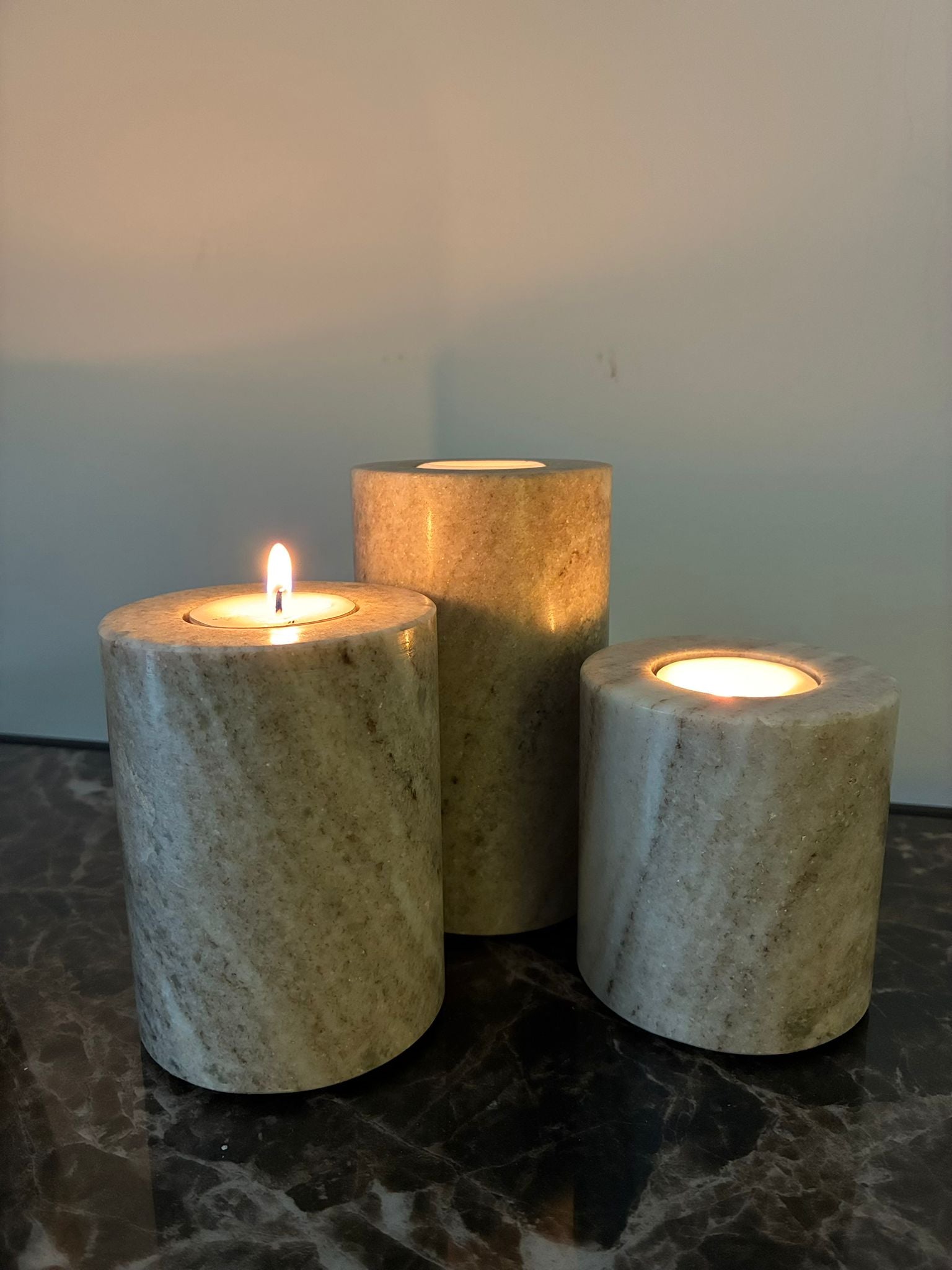 Marmeren theelichthouders